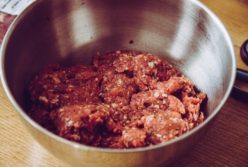 Hackfleisch mit Gewürzen