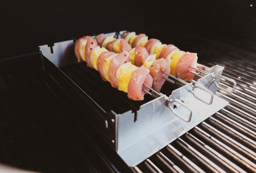 Spieße auf dem Grill